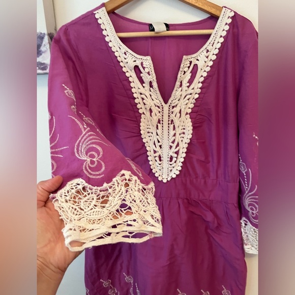 Bellaza Tunic Hand embroidered - Medium PTP 20 inch - Picture 3 of 14